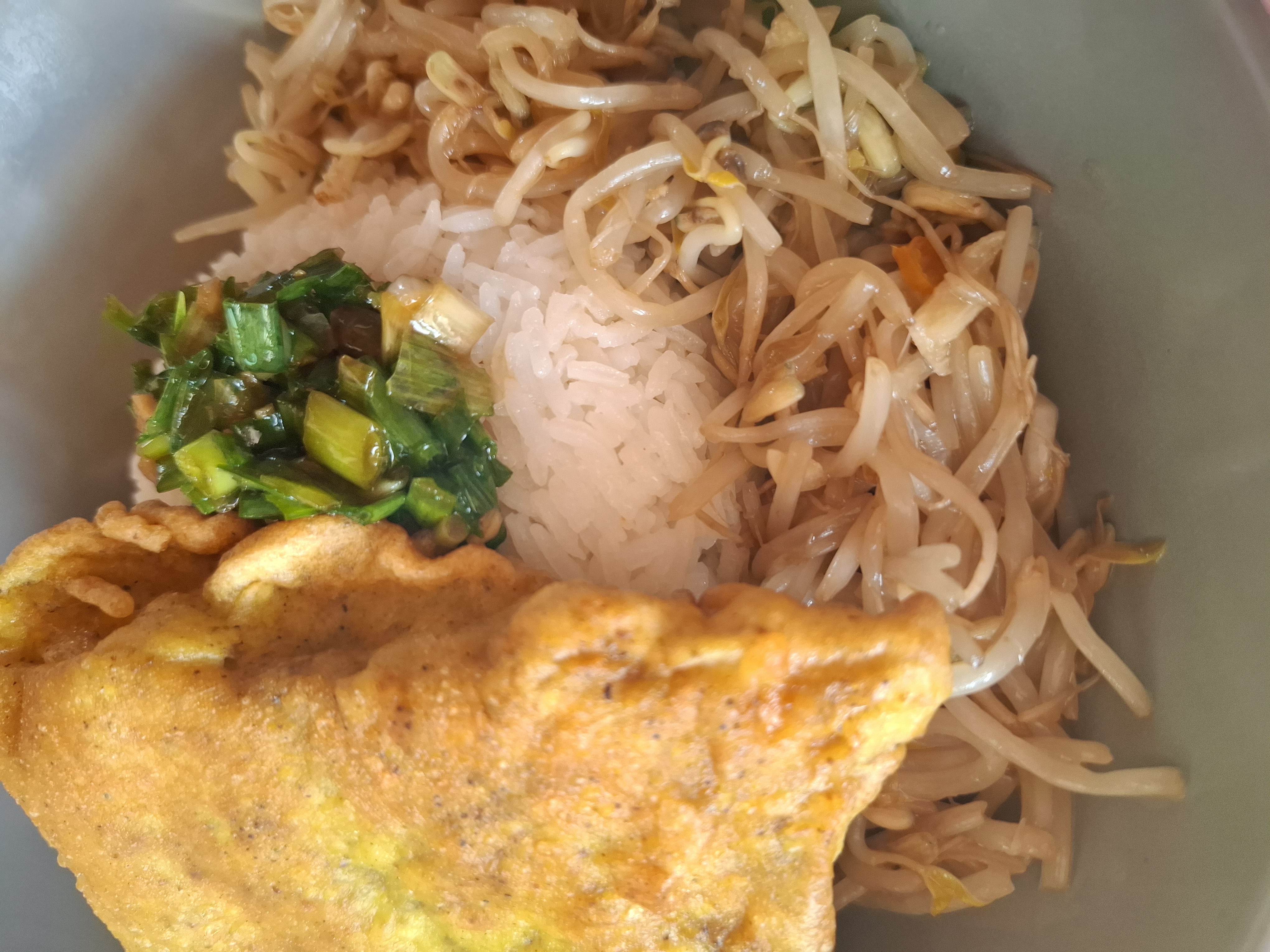 Poisson pané style malaisien et pousse de sojo style Sichuan