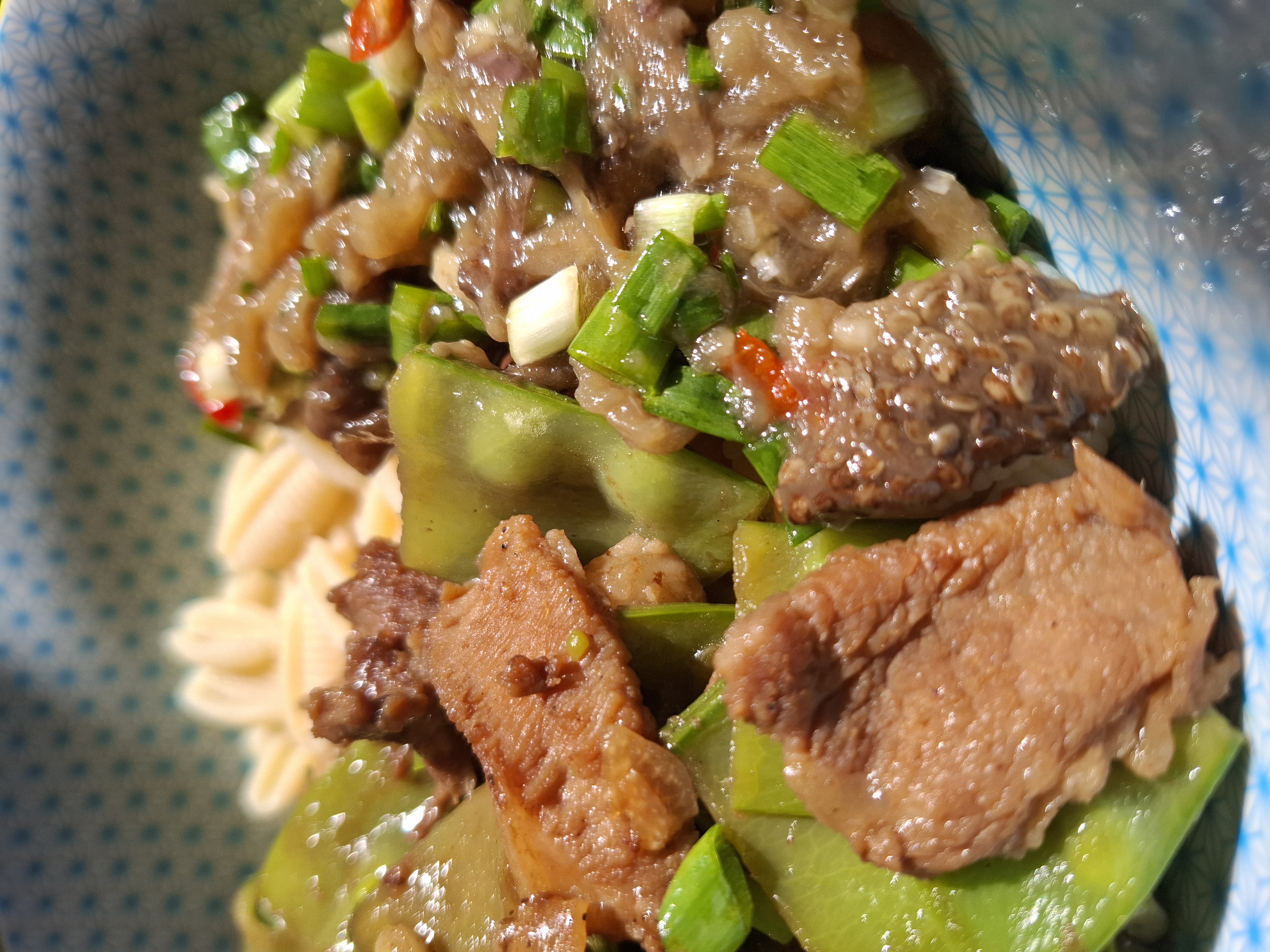 Porc aux légumes et aubergines à la chinoise